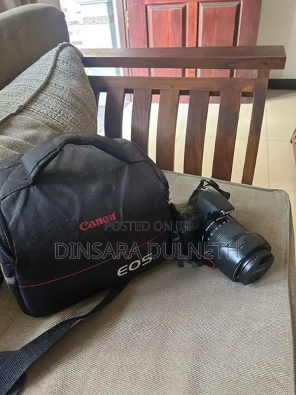 Canon 700D