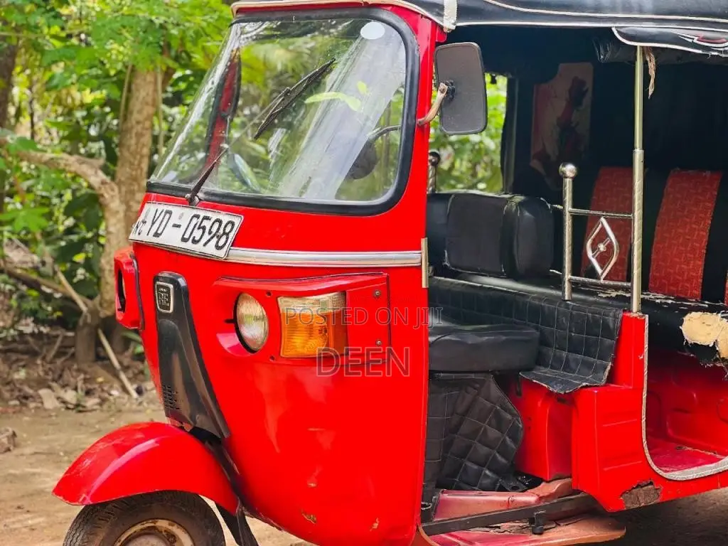 Bajaj RE 2011 Three Wheel (Used)
