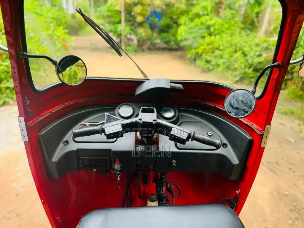 Bajaj RE 2011 Three Wheel (Used)