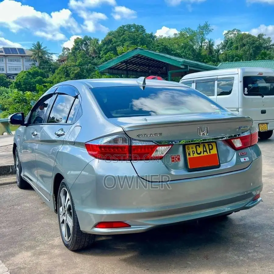 Honda Grace Ex 2016 Car (Used)