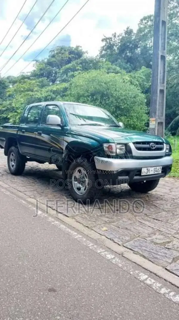 Toyota Hilux 2004 Pickup (Used)