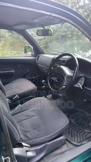 Toyota Hilux 2004 Pickup (Used)