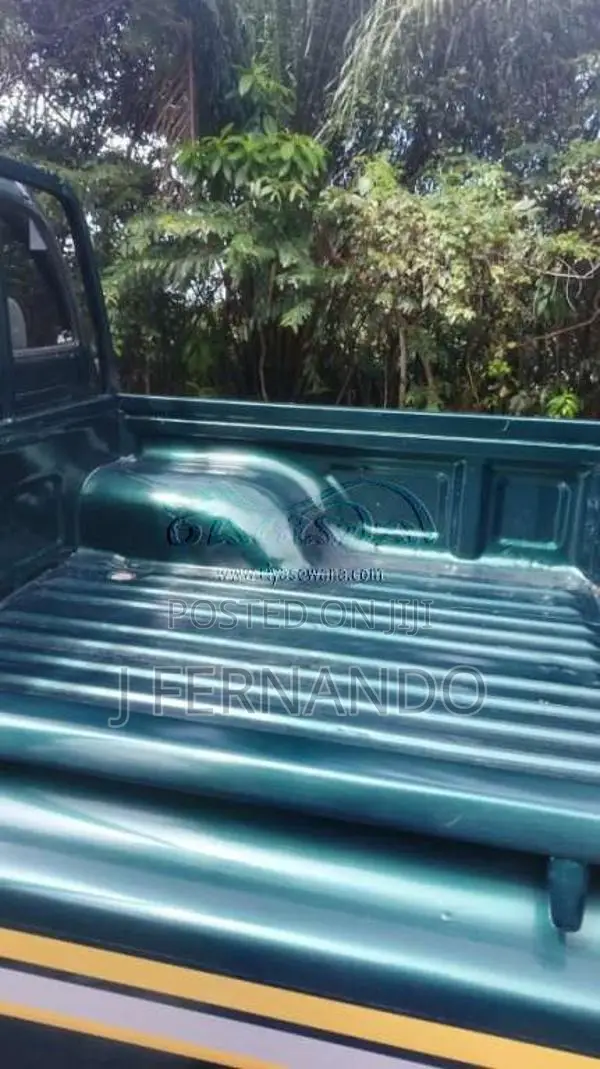 Toyota Hilux 2004 Pickup (Used)