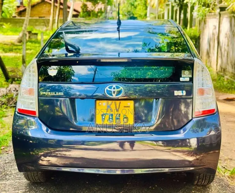 Toyota Prius 2011 Car (Used)