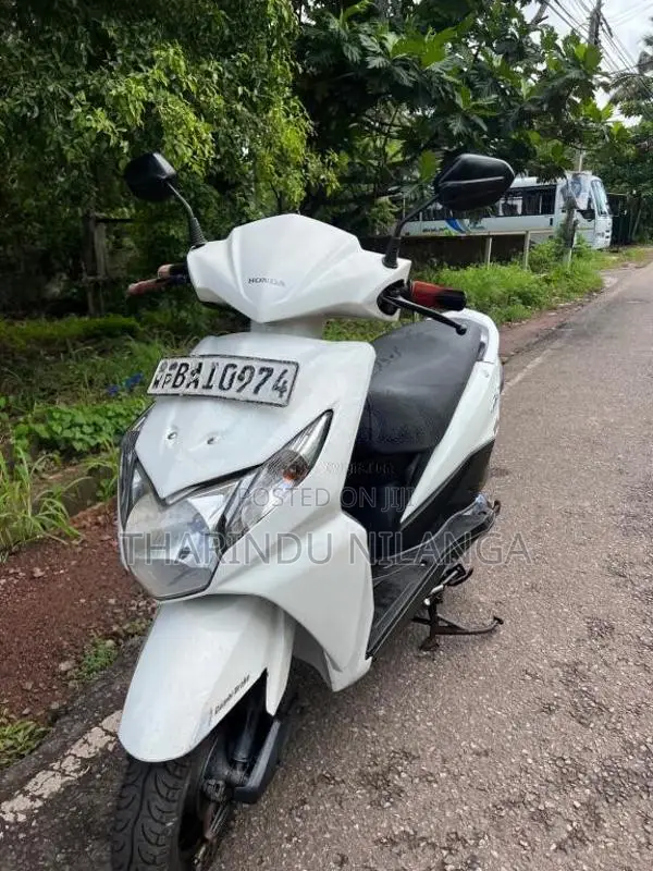 Honda Dio 2013 Motorbike (Used)
