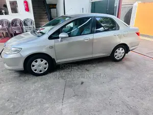 Honda Pit Eriya 2010 Car (Used)