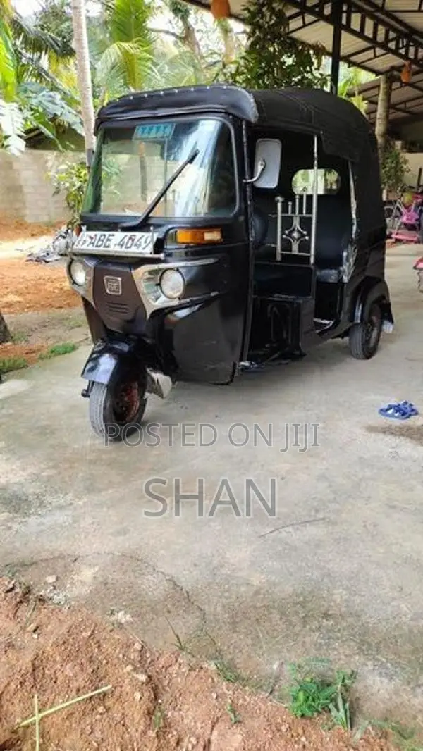 Bajaj RE 4 Stroke 2026