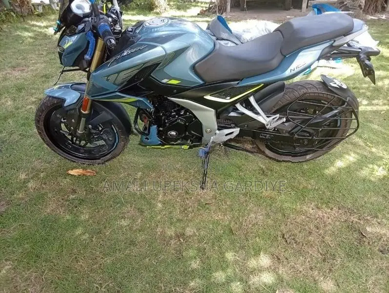 Bajaj Pulsar N160 Premium 2025