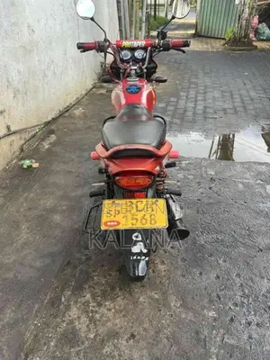 Bajaj Platina 2015 Motorbike (Used)