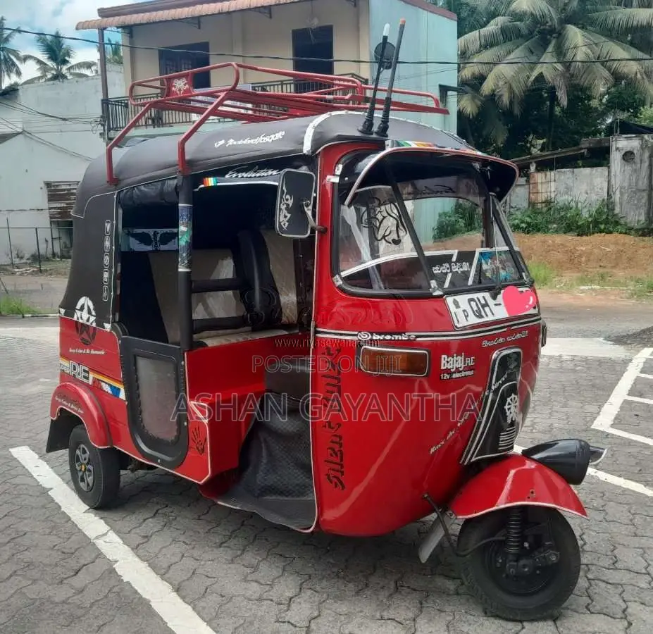 Bajaj 2 Stroke 2006 Three Wheel (Used)