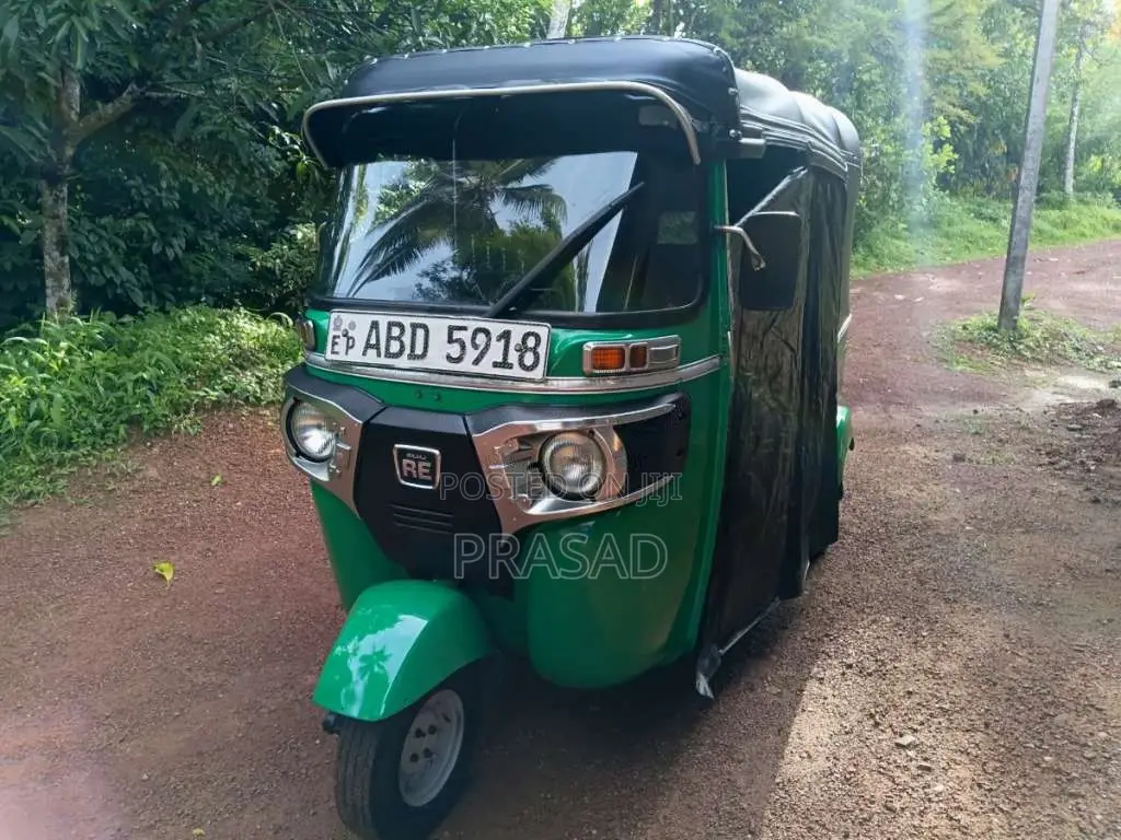 Bajaj 4 Stroke 2015 Three Wheel (Used)