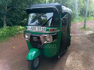 Bajaj 4 Stroke 2015 Three Wheel (Used)