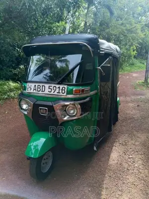 Bajaj 4 Stroke 2015 Three Wheel (Used)