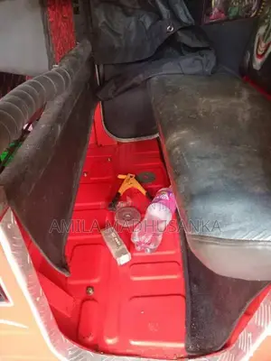 Bajaj 2 Stroke 2005 Three Wheel (Used)