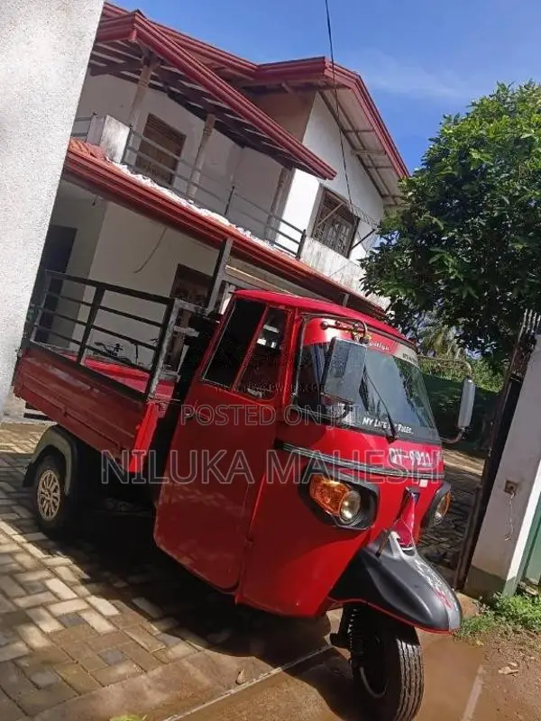 Piaggio Xl 2025 Three Wheel (Used)