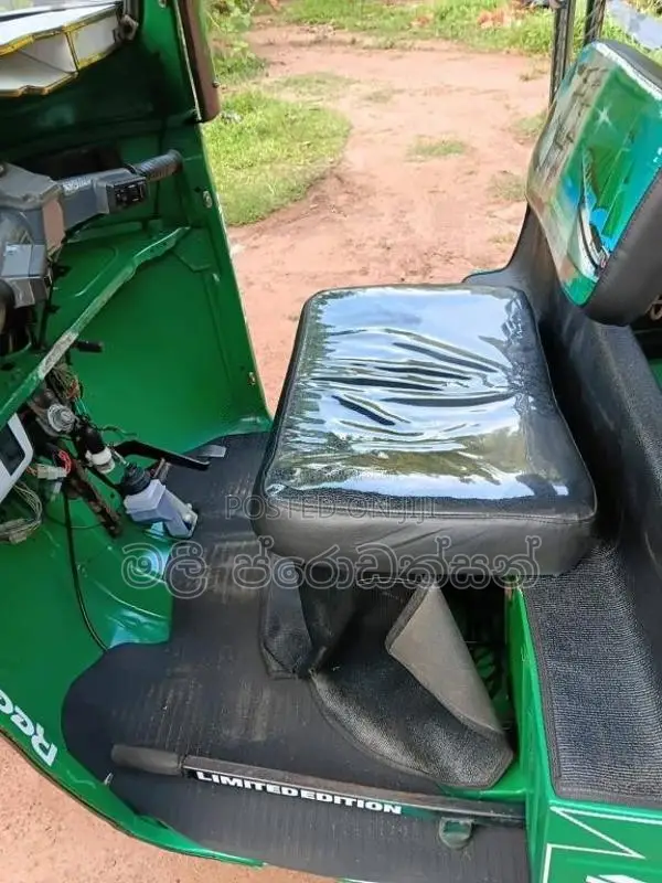 Bajaj RE 4 Stroke 2009 Three Wheel (Used)