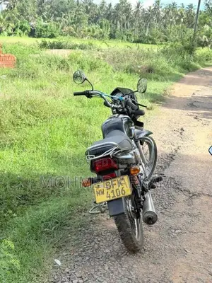 Bajaj CT-100 2017 Motorbike (Used)