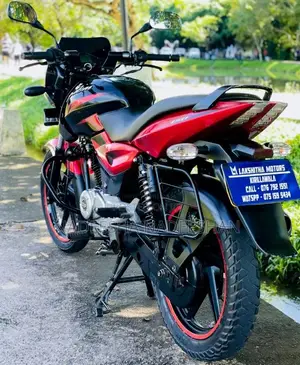 Bajaj Pulsar 1506 2016 Motorbike (Used)