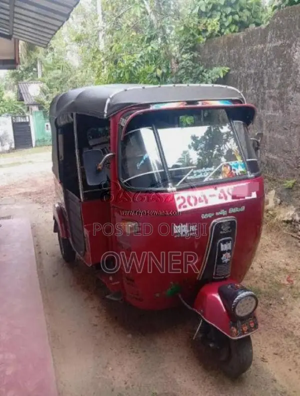 Bajaj RE 2 Stroke 1998 Three Wheel (Used)
