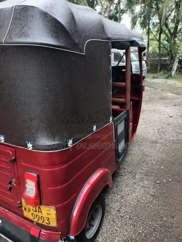 Bajaj RE 2004 Three Wheel (Used)