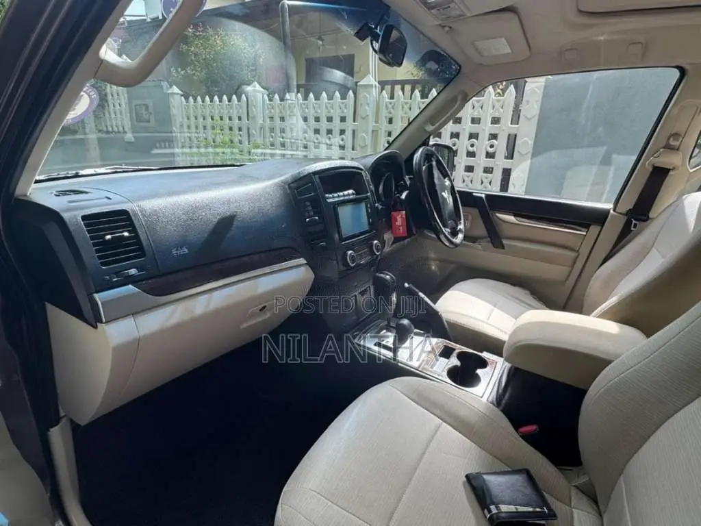 Mitsubishi Montero 2011 SUV (Used)