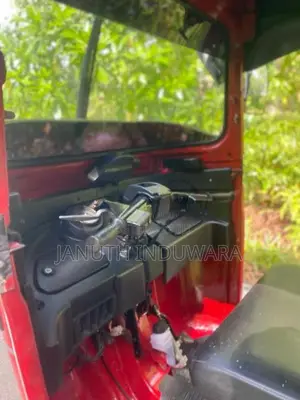 Bajaj 4 Stroke 2015 Three Wheel (Used)