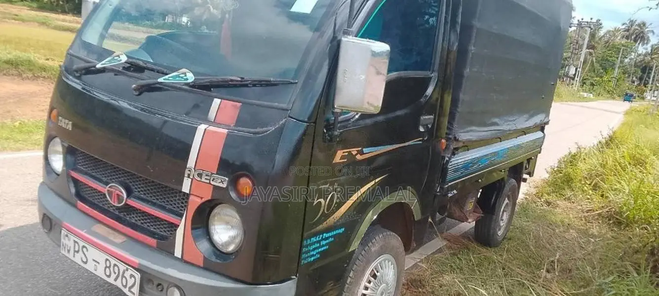 Tata Dimo Batta 2012 Lorry (Used)