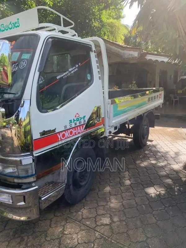 Mitsubishi Canter 2012 Lorry (Used)