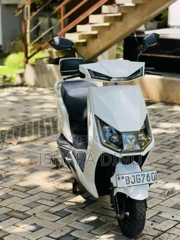 Yadea T5 2024 Motorbike (Used)