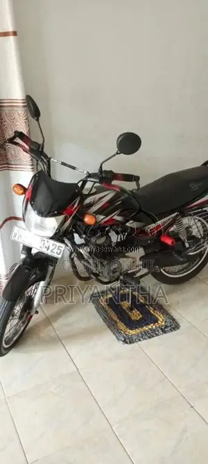 Bajaj CT-100 2004 Motorbike (Used)