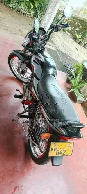 Bajaj CT-100 2004 Motorbike (Used)