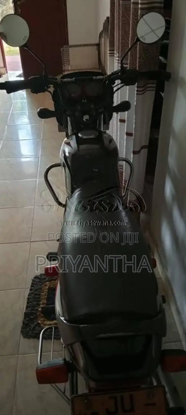 Bajaj CT-100 2004 Motorbike (Used)