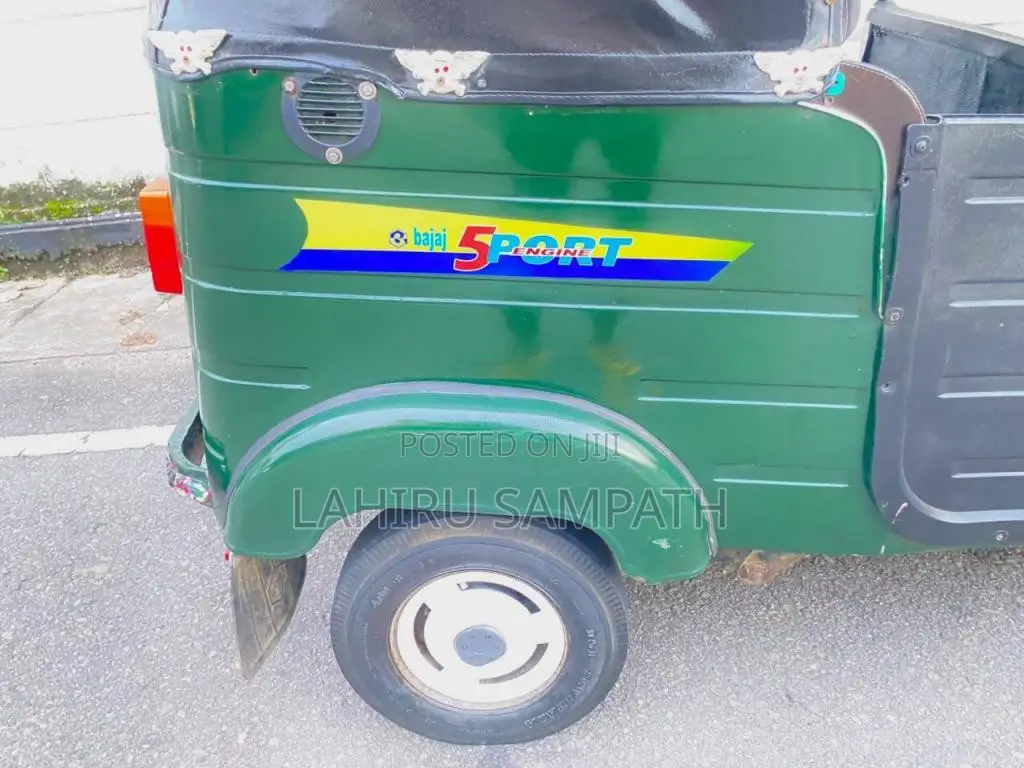 Bajaj RE 1999 Three Wheel (Used)