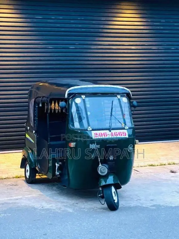 Bajaj RE 1999 Three Wheel (Used)