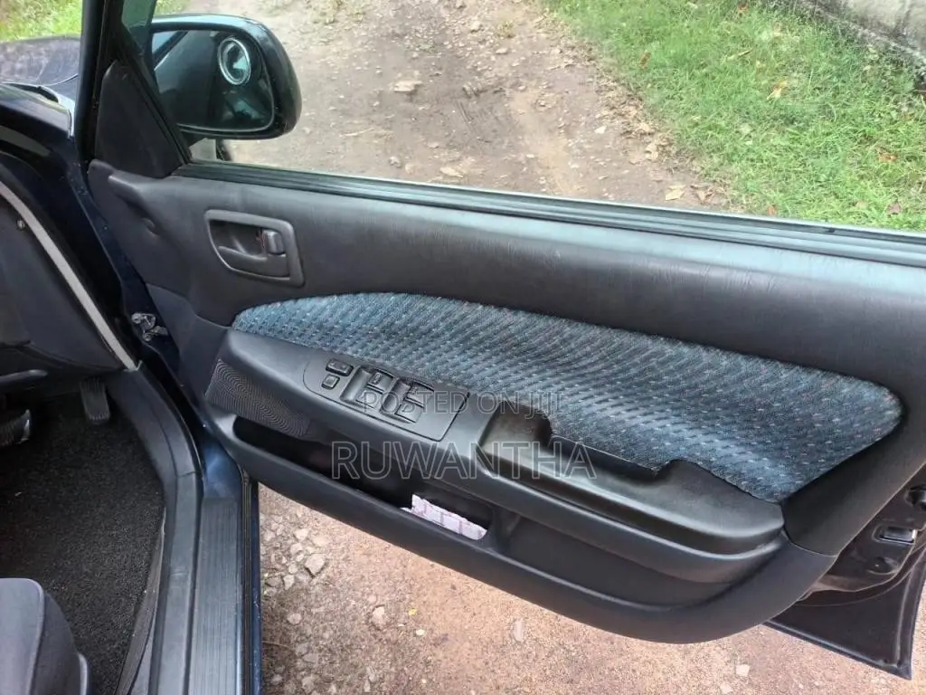 Toyota Carina 1998 Car (Used)