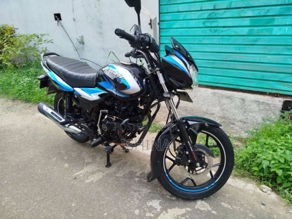 Bajaj Discover 2025 Motorbike (Used)