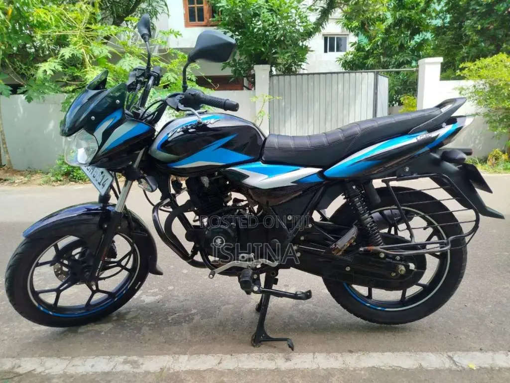 Bajaj Discover 2025 Motorbike (Used)