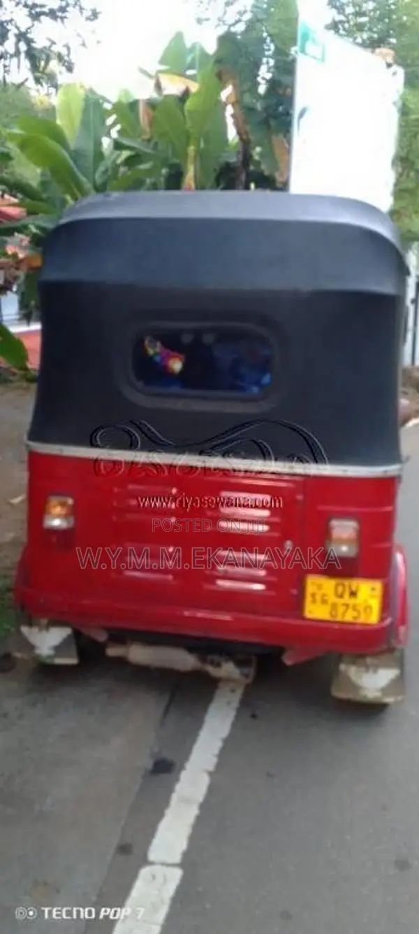 Bajaj 4 Stroke 2010 Three Wheel (Used)