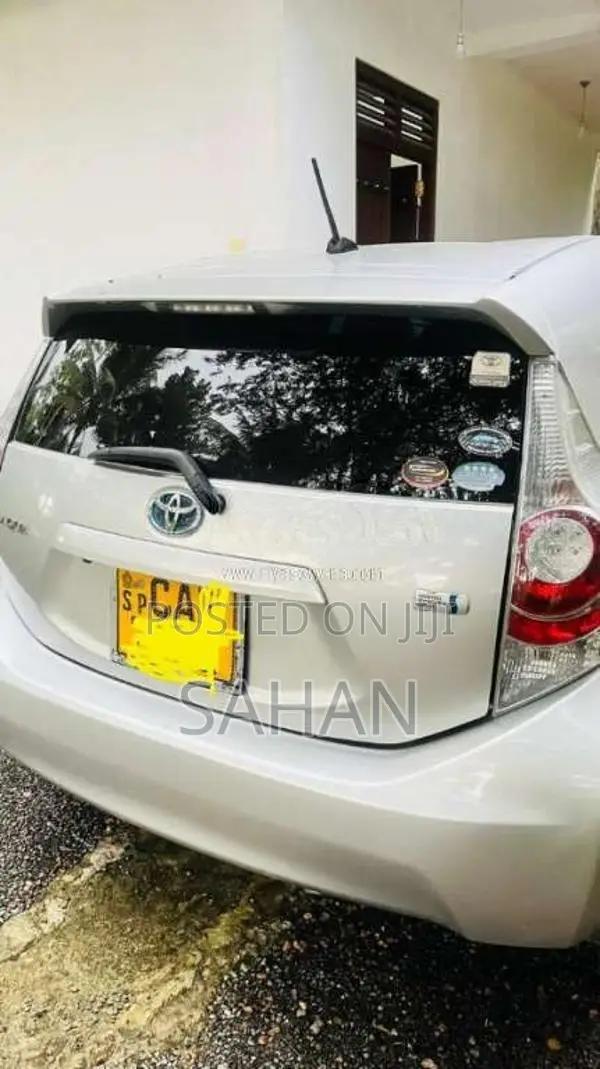 Toyota Aqua 2014 Car (Used)