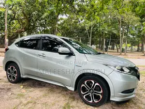 Honda Vezel 2014 SUV (Used)
