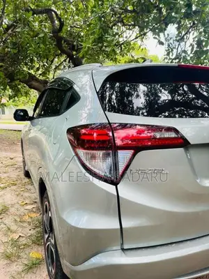 Honda Vezel 2014 SUV (Used)