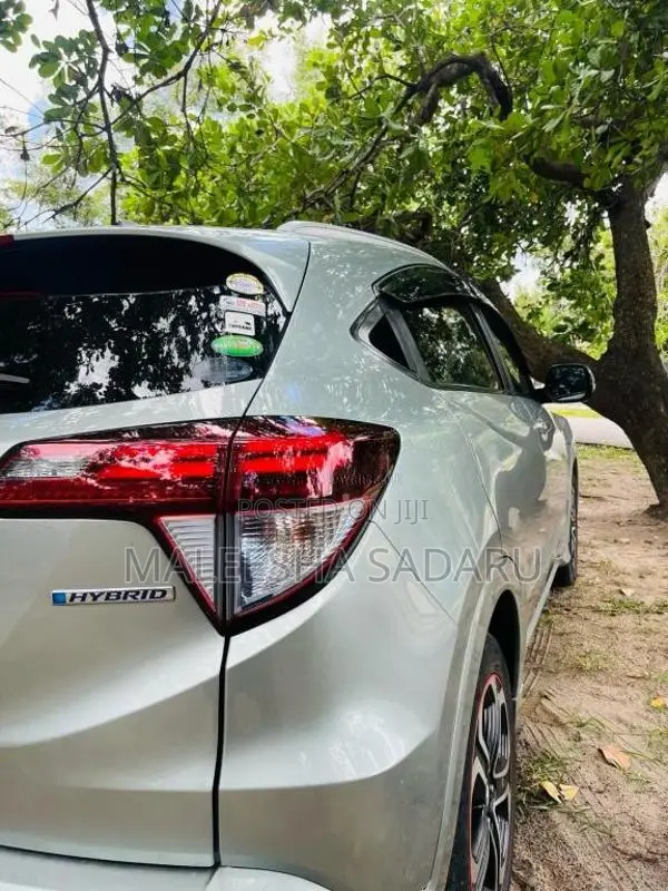 Honda Vezel 2014 SUV (Used)