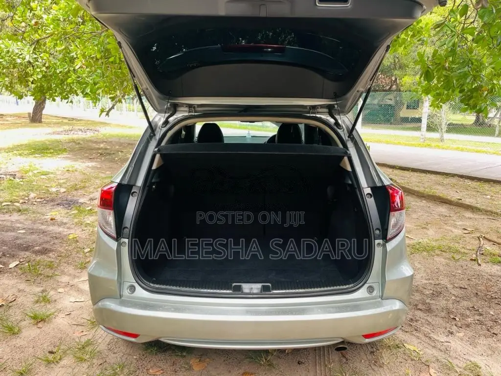 Honda Vezel 2014 SUV (Used)
