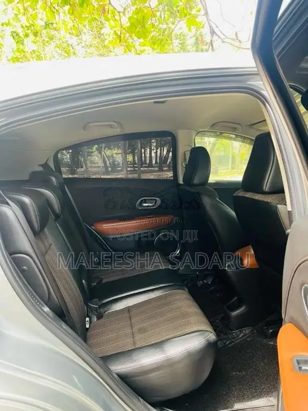 Honda Vezel 2014 SUV (Used)