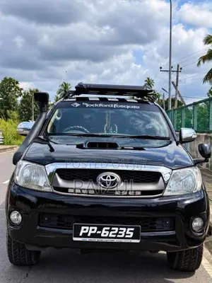 Toyota Hilux Vigo 2010 Pickup (Used)