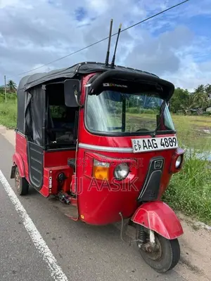 Bajaj RE 205 2013 Three Wheel (Used)