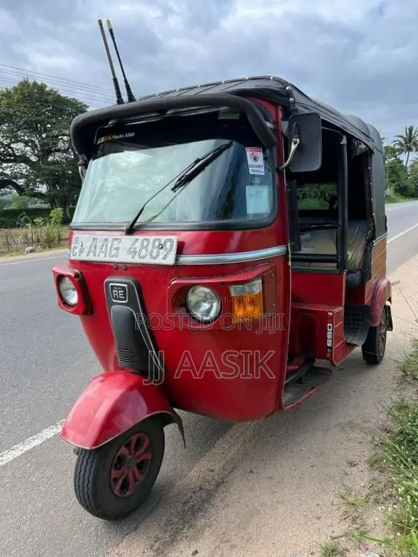 Bajaj RE 205 2013 Three Wheel (Used)