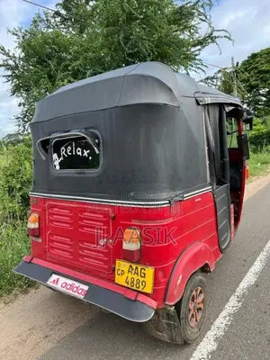 Bajaj RE 205 2013 Three Wheel (Used)