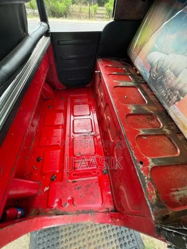 Bajaj RE 205 2013 Three Wheel (Used)