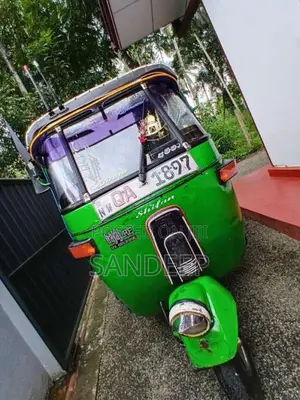 Bajaj RE 2 Stroke 2005 Three Wheel (Used)